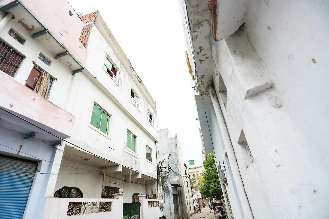 Ashiyana Guest House Varanasi